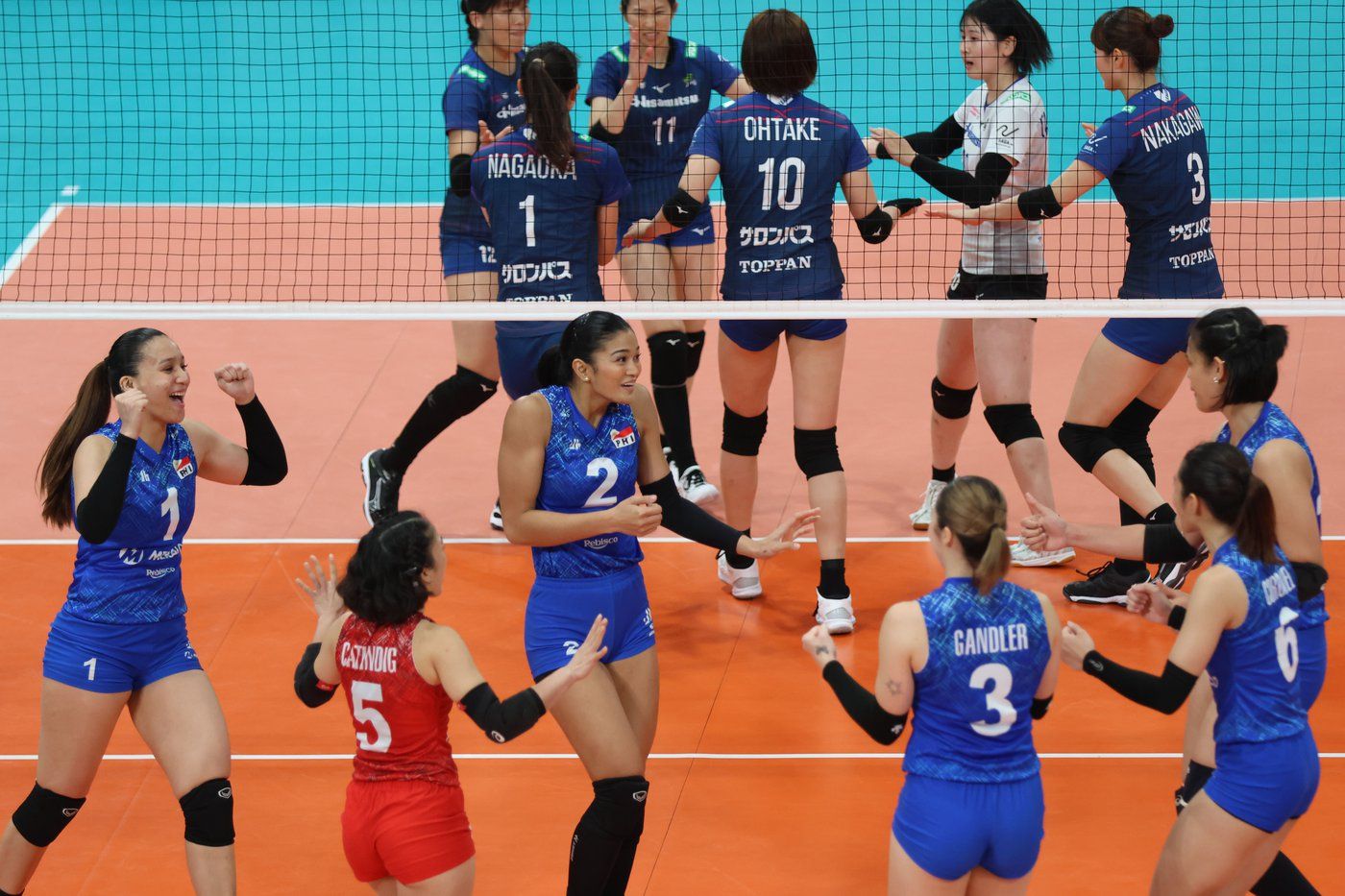 Saga Hisamitsu Springs encountered a brief scare from Alas Pilipinas Women before trouncing the latter in the Alas Pilipinas Invitations on Sunday, September 9, at the PhilSports Arena in Pasig.