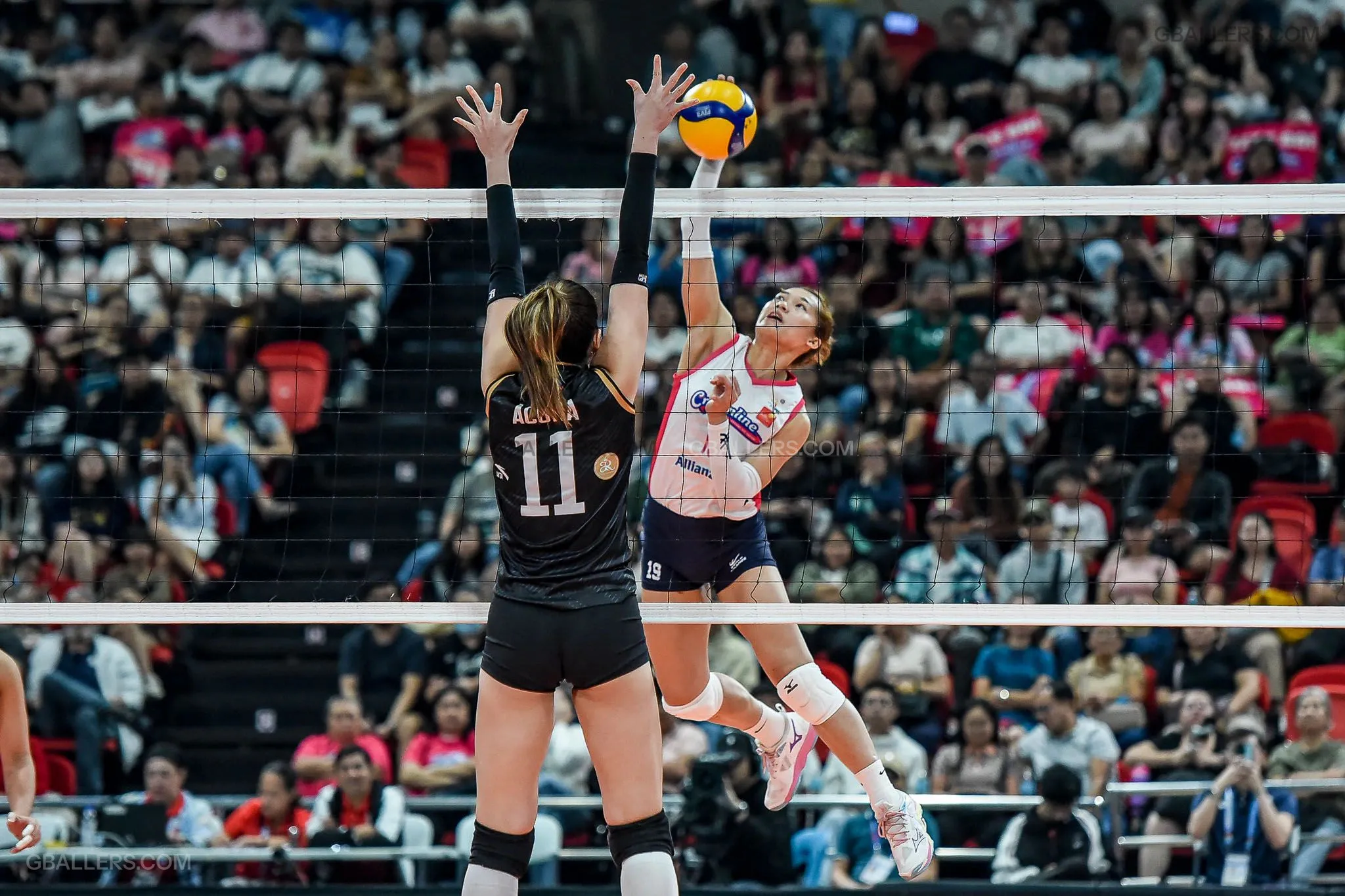 Bernadeth Pons earns Premier Volleyball League Player of the Week honors