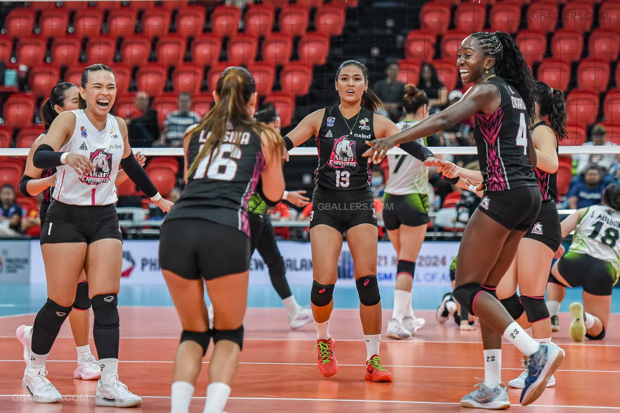 The Akari Chargers took down the Nxled Chameleons to remain perfect in the Premier League Volleyball (PVL) Reinforced Conference on Thursday, August 13, at the PhilSports Arena in Pasig.