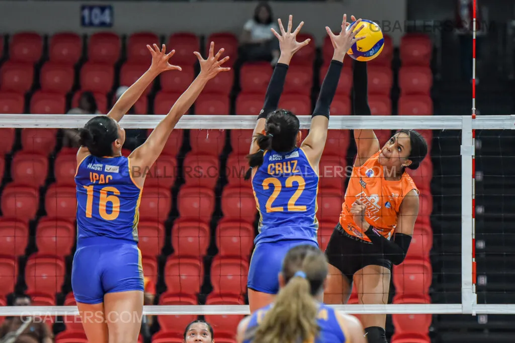 Farm Fresh snapped Capital1’s three-game winning streak to keep its quarterfinals hopes alive in the 2024 Premier Volleyball League (PVL) Reinforced Conference on Thursday, August 15, at PhilSports Arena.